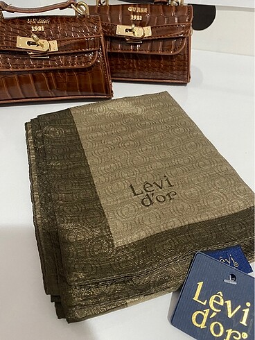 Levidor monogram şal