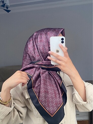 Gucci Gucci twill ipek eşarp