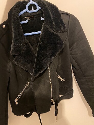 Zara Siyah Mont