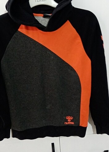 Kapişonlu sweatshirt 