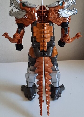 Dinazora dönüşen robot #dinozor #robot #oyuncak