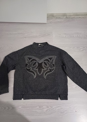 Gri Roman Baskılı Kadın Triko Sweatshirt