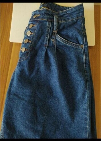 Mom jeans