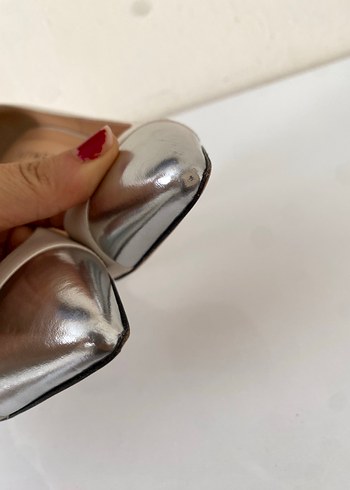 36 Beden ten rengi Renk Bej Deri Tokalı Stiletto