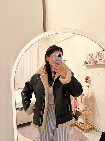 Bershka mont