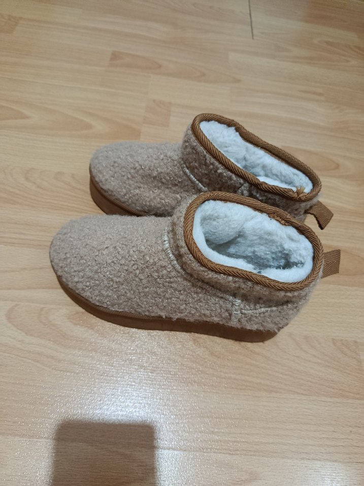 Bej Kürklü Kadın Dolgu Taban Bot - Görsel 4