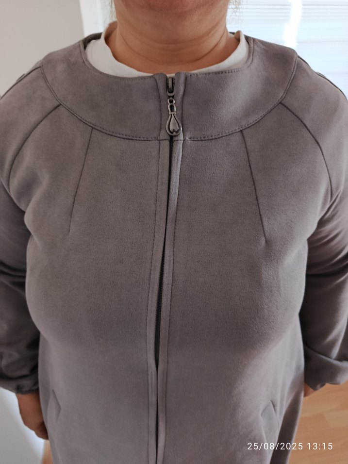 Gri Süet Kadın Uzun Düğmeli Kaban - Görsel 3