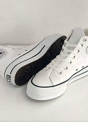 Beyaz Ve Siyah Platform Converse