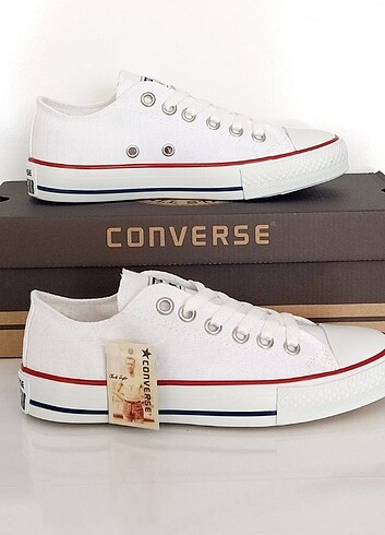 Beyaz Converse (unisex)