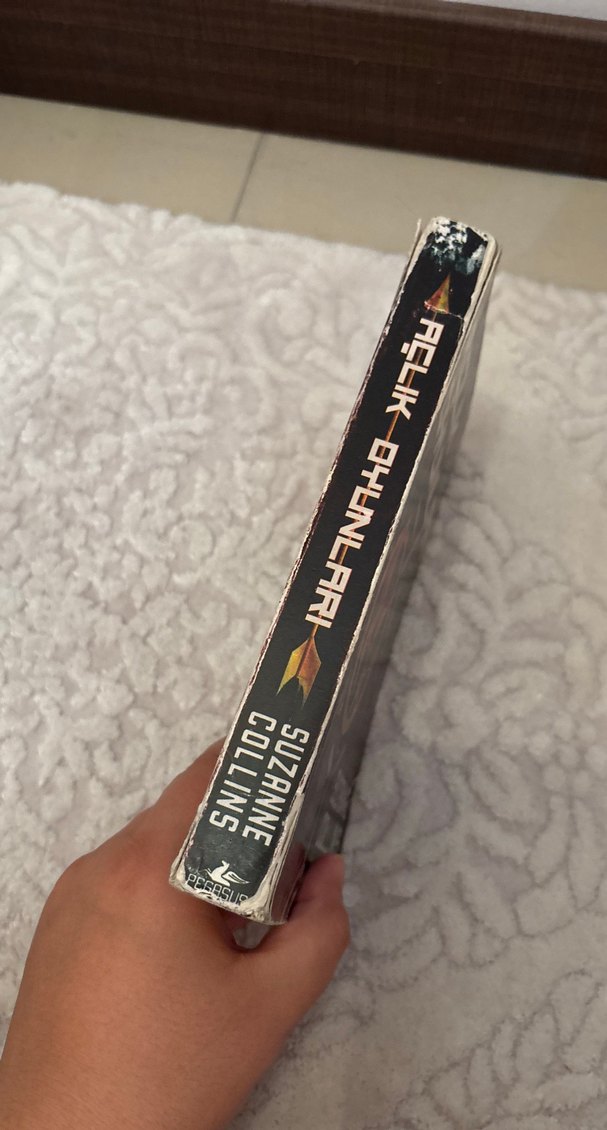 Açlık Oyunları - Suzanne Collins - Görsel 2