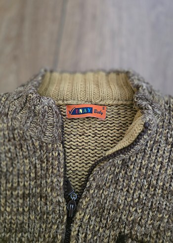 Erkek Çocuk Kahverengi Örgü Hırka - Görsel 2