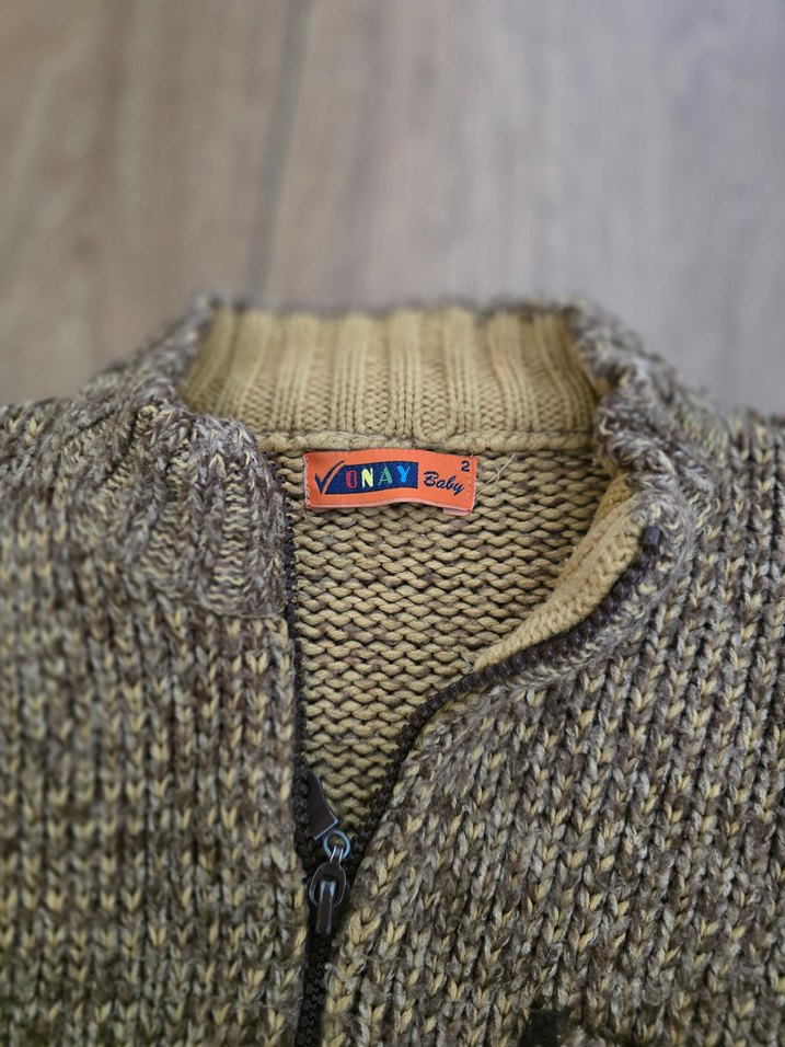 Erkek Çocuk Kahverengi Örgü Hırka - Görsel 2