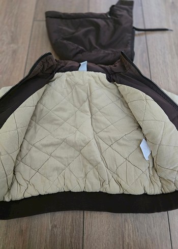 Kapüşonlu Kemerli Kahverengi Erkek Çocuk Mont - Görsel 3