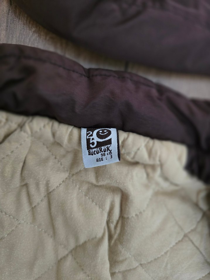 Kapüşonlu Kemerli Kahverengi Erkek Çocuk Mont - Görsel 4