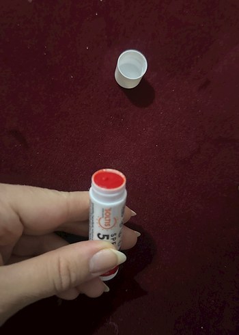 Soltis SPF 50 Koruyucu Çilekli Dudak Balmı - Görsel 5