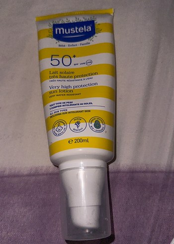 Mustela