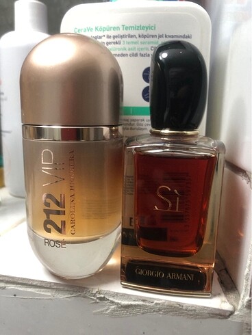 Giorgio armani Sİ intense ve carolina herrera rose parfüm 50 ml