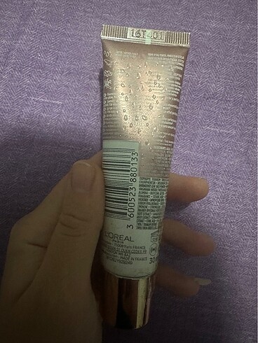 Beden Loreal skin paradise fondöten