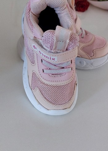 Kız Çocuk Pembe Yılan Desenli Spor Ayakkabı