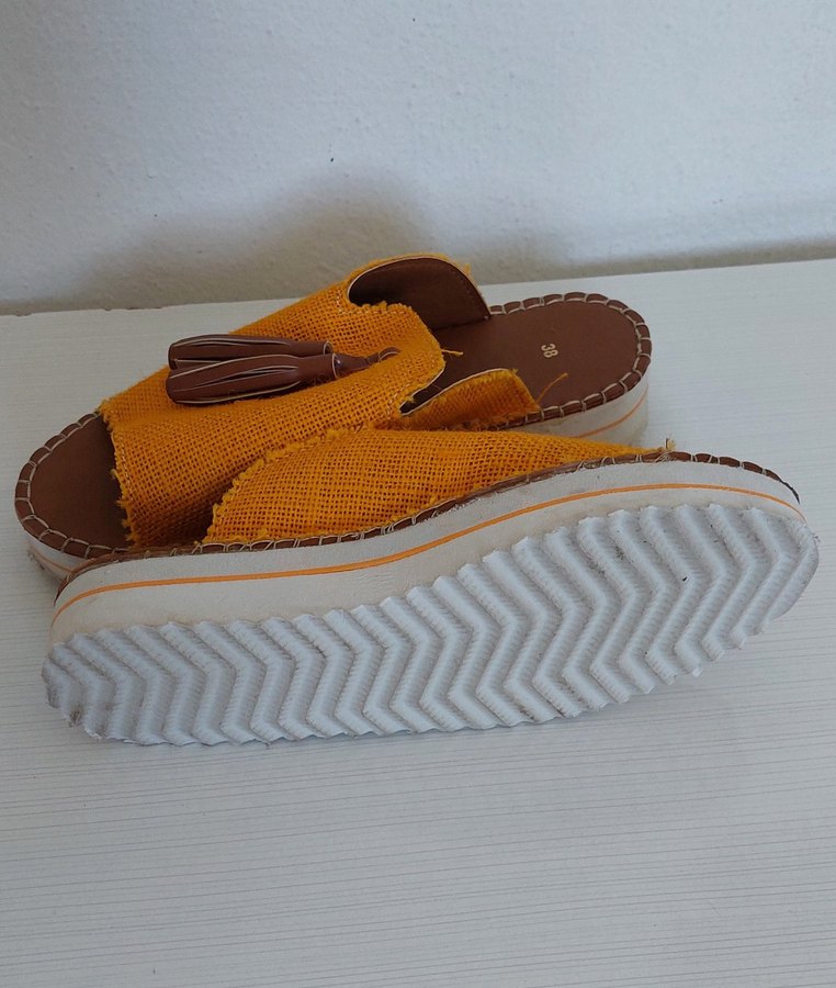 Sarı Püsküllü Bohem Dolgu Topuk Terlik - Görsel 4