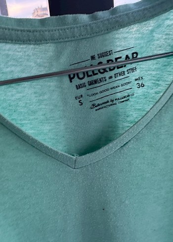 Şeffaf V Yakalı Yeşil Salaş Tişört - Görsel 2