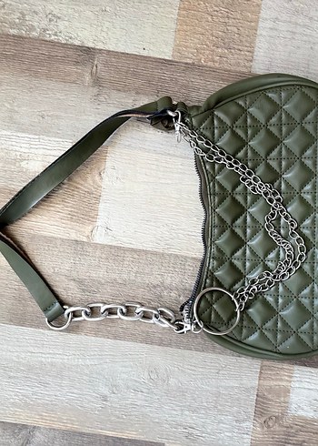 Zincir Detaylı baget el Kadın Çanta - Görsel 3