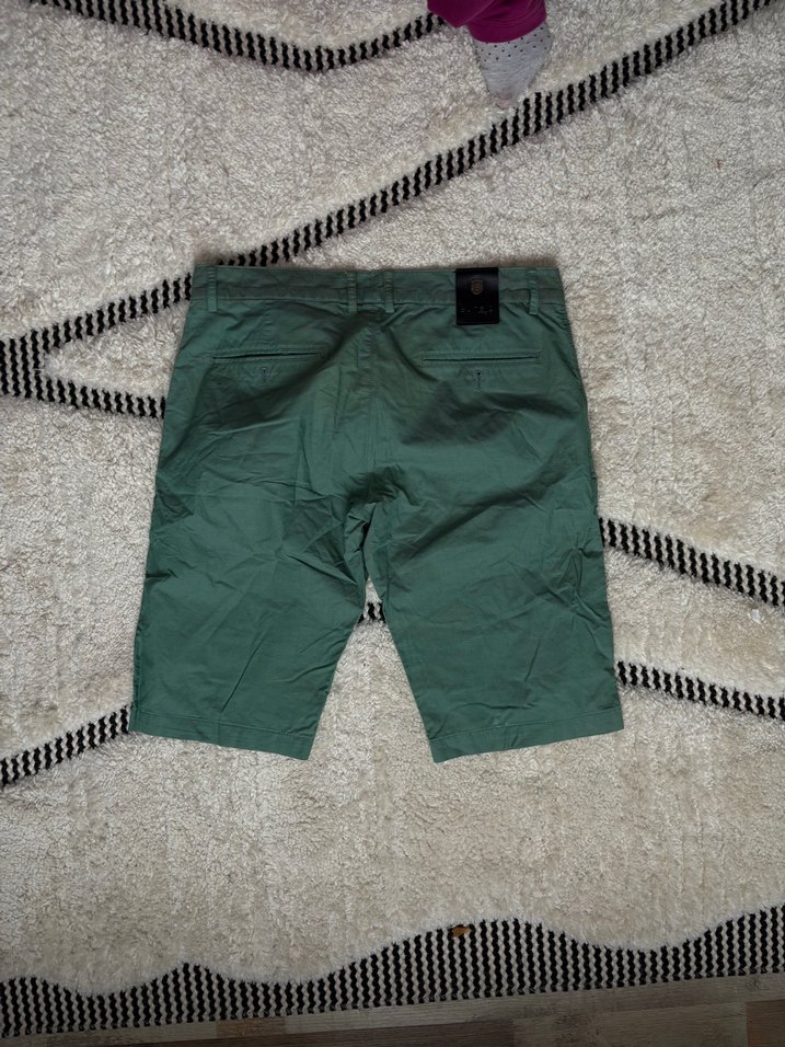 Erkek Yeşil Kemerli Mini Şort - Görsel 2