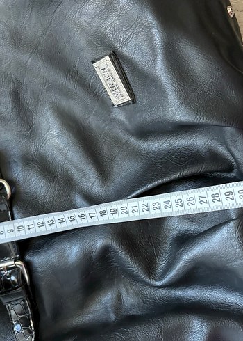 Siyah Deri Tokalı Gotik Kadın Çanta - Görsel 3