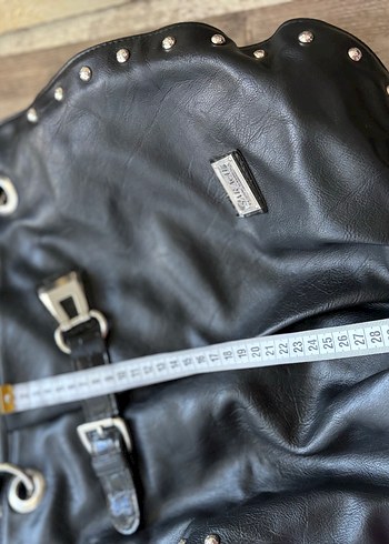 Siyah Deri Tokalı Gotik Kadın Çanta - Görsel 2