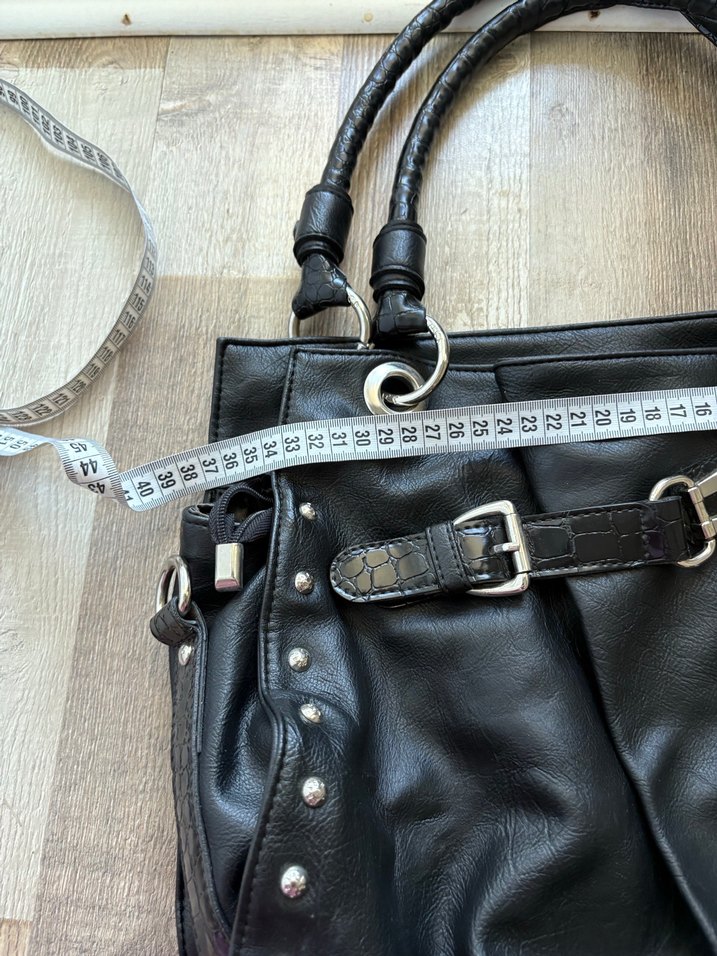 Siyah Deri Tokalı Gotik Kadın Çanta - Görsel 4
