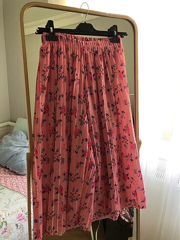 Zara Pembe pileli kız çocuk pantolon Zara mango h&m lcw