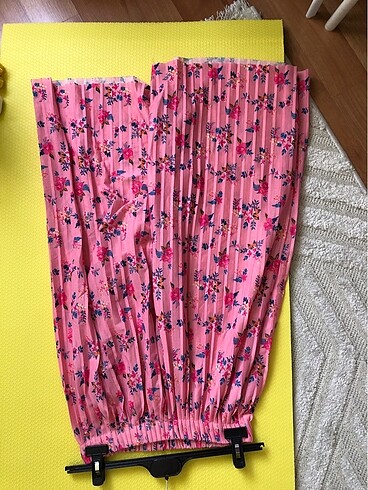 8 Yaş Beden pembe Renk Pembe pileli kız çocuk pantolon Zara mango h&m lcw