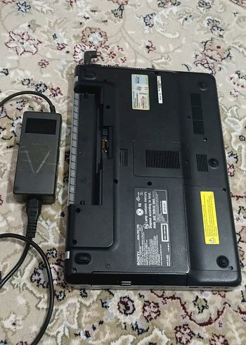 Beden Beyaz Sony Dizüstü Bilgisayar