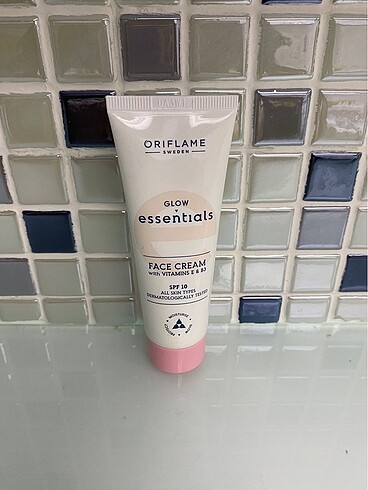 Yüz Kremi SPF 10