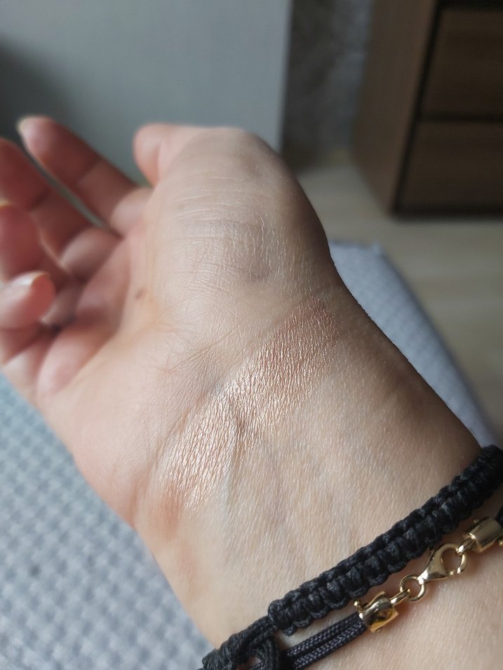 Sephora Açık Bej Aydınlatıcı Allık - Görsel 4