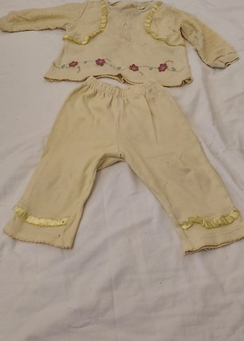 Nakışlı Beyaz Bebek Kız Takımı