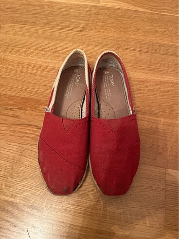 Kırmızı Toms