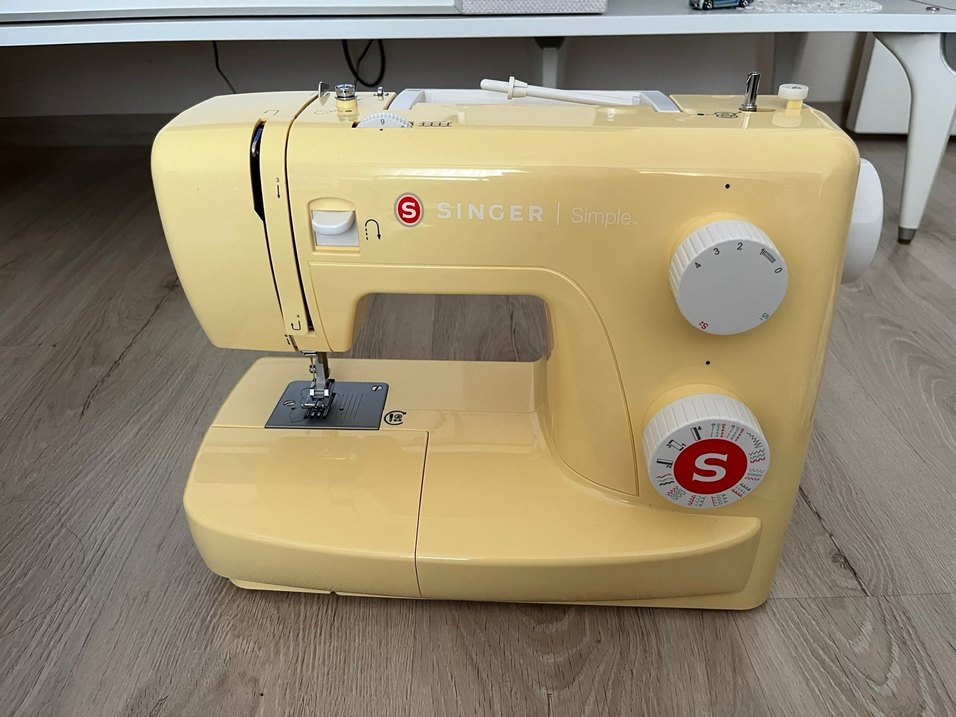 Sarı Singer Dikiş Makinesi - Görsel 4