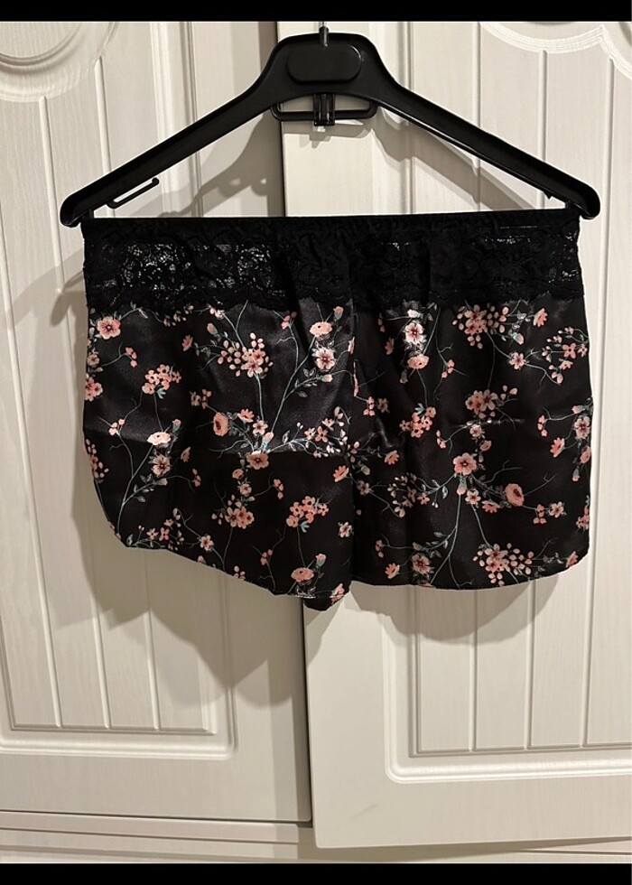 Saten şortlu takım - Görsel 3