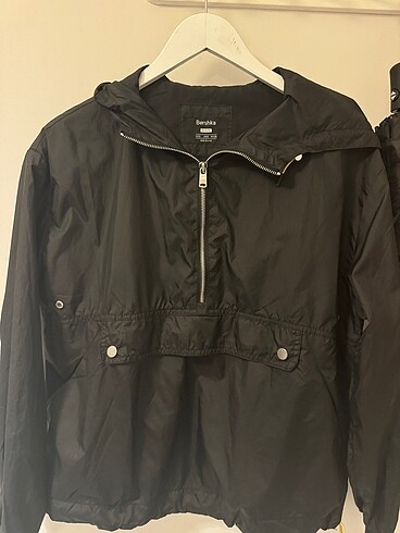 pull and bear yağmurluk