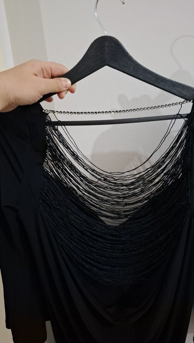 Sırt dekolteli gece elbisesi - Görsel 2