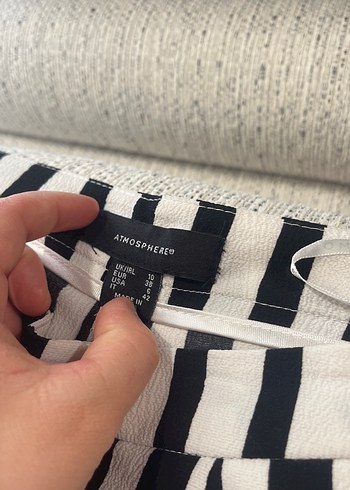 Kadın Siyah Beyaz Çizgili Piliseli Pantolon - Görsel 3