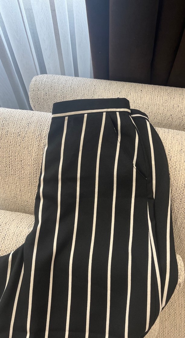 Dikine Çizgili Siyah Kadın Kumaş Pantolon - Görsel 4