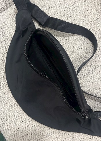 Siyah Kadın Bel Çantası - Görsel 4