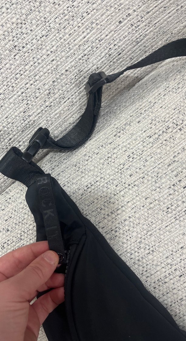 Siyah Kadın Bel Çantası - Görsel 2