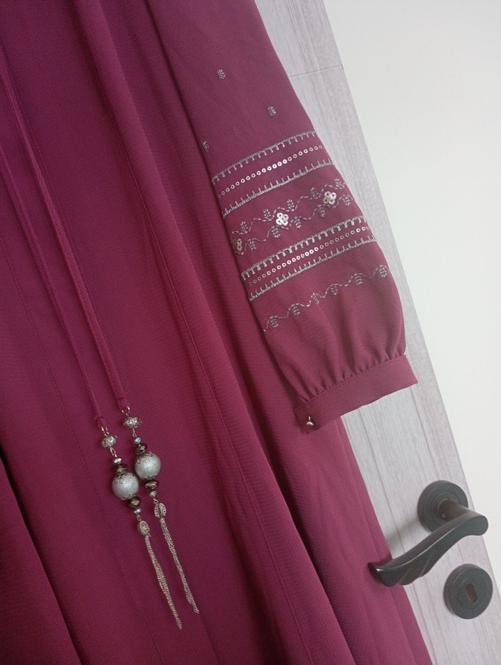 Bordo Nakışlı Uzun Kadın Ferace - Görsel 3