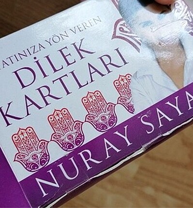 Nuray Sayarı Dilek kartları