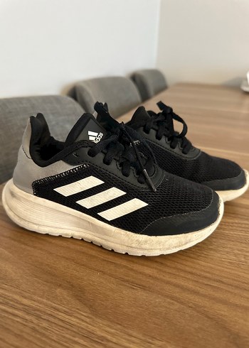 Adidas erkek çocuk ayakkabı