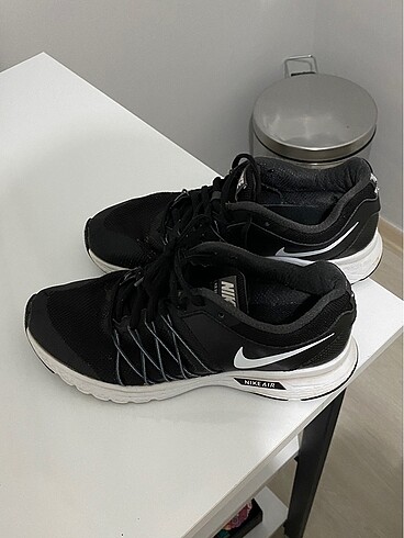 Siyah nike spor ayakkabı
