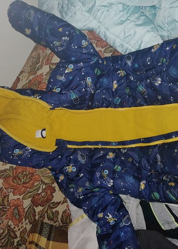 Renkli Desenli Erkek Çocuk Mont